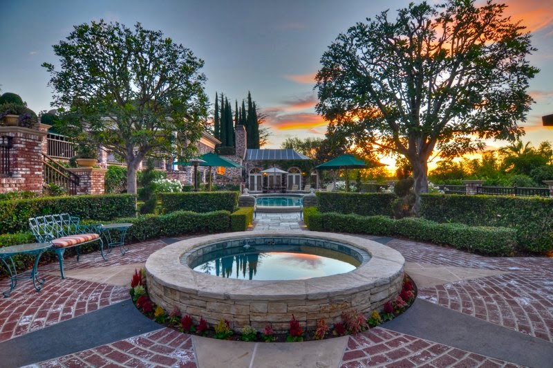 Luxury Life Design Laguna Hills Elegant house with a taste for Chic