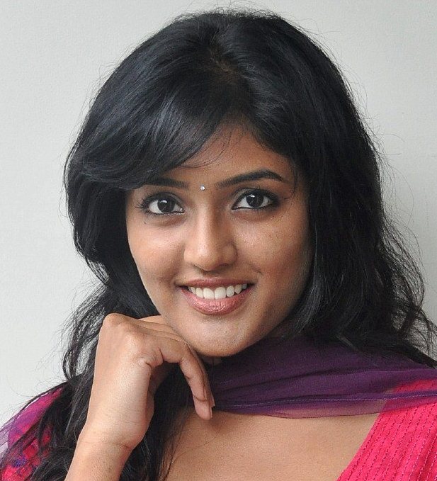 Beautiful Hyderabadi Girl Eesha Rebba Without Makeup Face Close Up