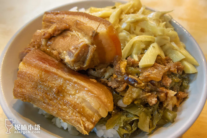 【台北大同區】施家鮮肉湯圓。延三夜市超人氣老店 【台北大同區】施家鮮肉湯圓。延三夜市超人氣老店