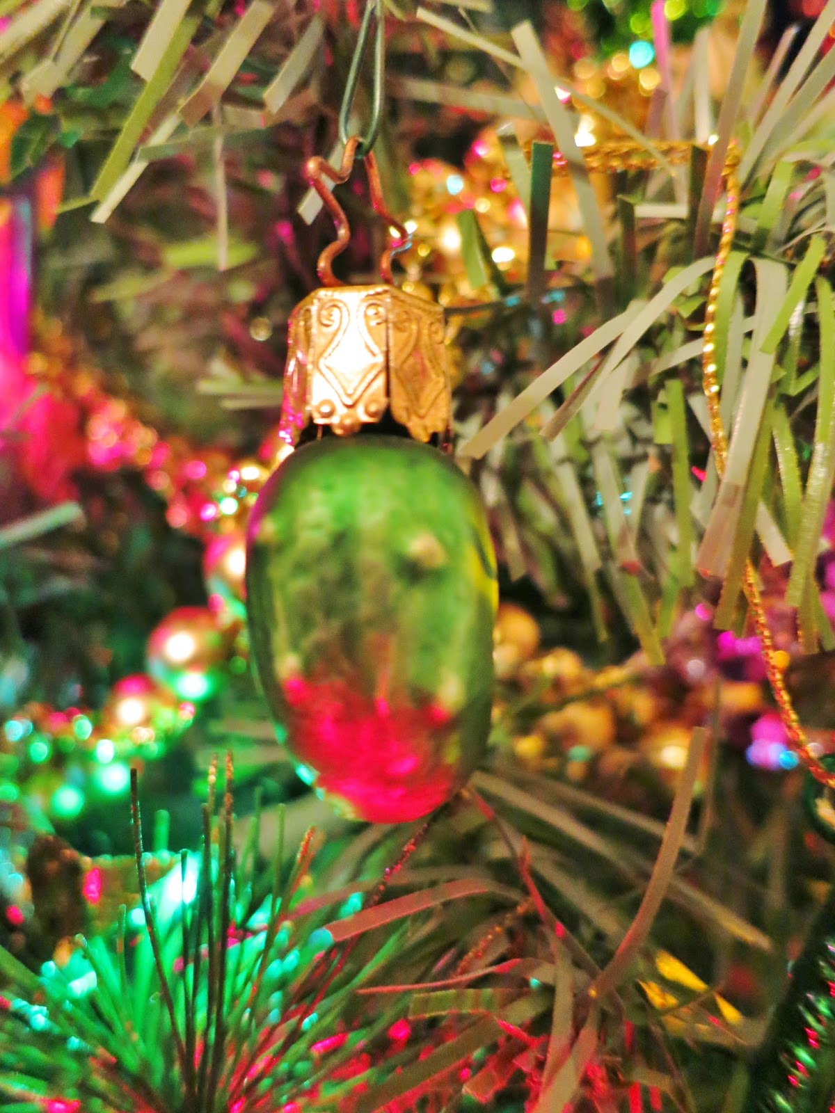 life-by-the-pool-it-s-just-better-mardi-gras-christmas-tree