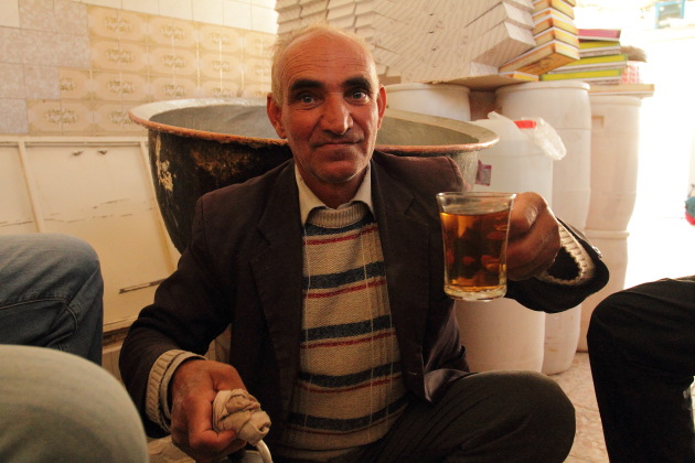 Super Hospitable Gaz shop Owner from Na'in, Iran