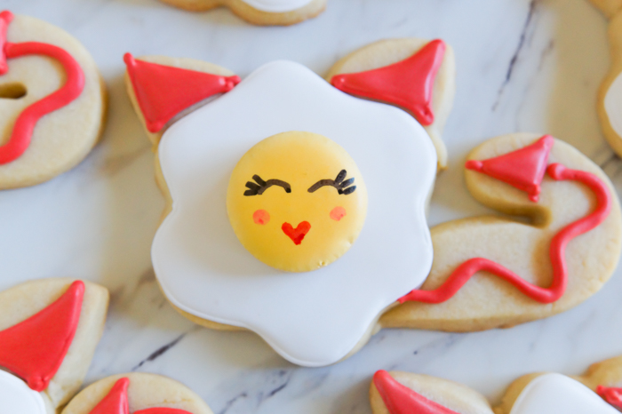 deviled egg decorated cookies, so cute for halloween! | tutorial from bakeat350.net