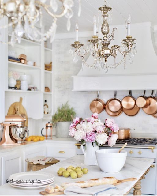 7 quick, easy & temporary ways to update your kitchen