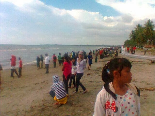 Objek Wisata Pantai Kombiling, Kab. Mamuju Tengah - Blog Kompa Dansa Mandar