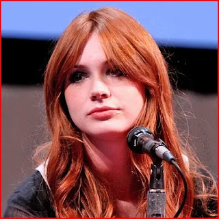 Pelirrojos famosos 100% naturales: Karen Gillan.