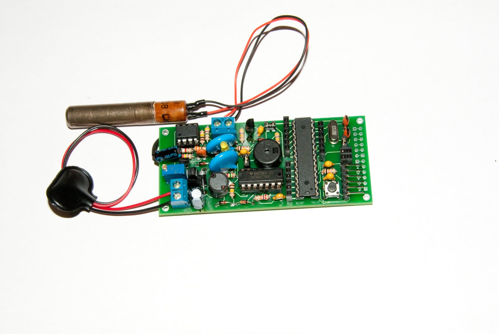 arduino geiger PCB picture of the assembled Arduino Geiger Counter