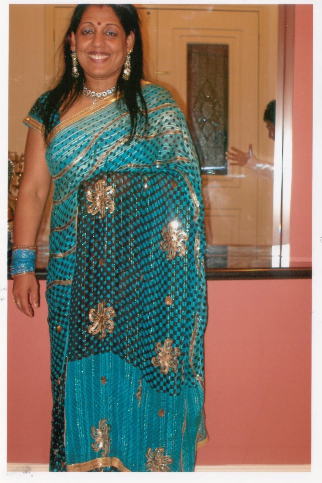 Homely Aunty Pictures