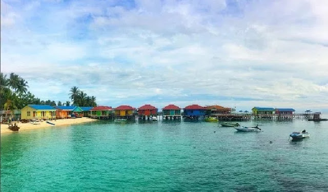 12. Kepulauan Derawan - Kalimantan Utara 12. Kepulauan Derawan - Kalimantan Utara