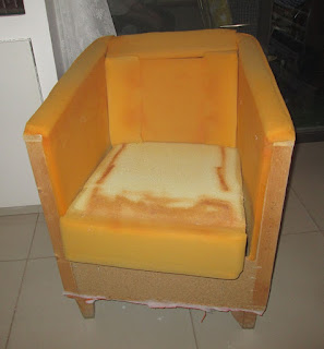 IMG 0002 - כורסה בפינת רחוב