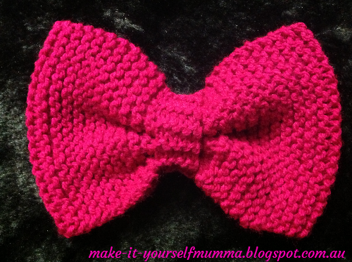make-it-yourself mumma: Knitted Bows Tutorial - Free Patterns