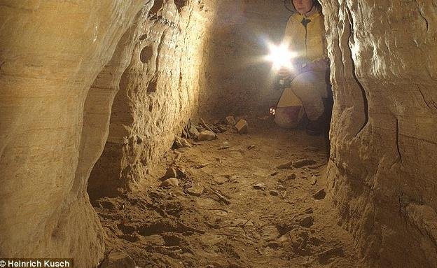 12.000 ετών δαιδαλώδη τούνελ είναι αληθινά και εκτείνονται από τη Σκωτία μέχρι την Τουρκία- Ανατολία τότε 12.000 ετών δαιδαλώδη τούνελ είναι αληθινά και εκτείνονται από τη Σκωτία μέχρι την Τουρκία- Ανατολία τότε