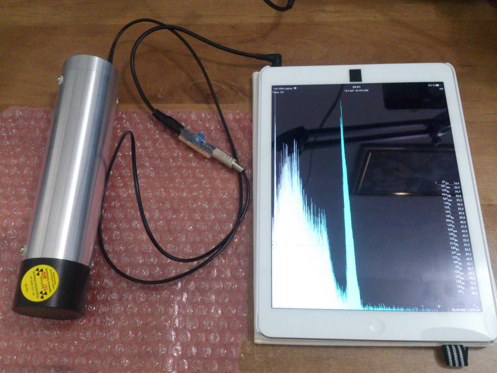 DIY Electronics Gamma Spectroscopy with iPad Geiger Bot MCA