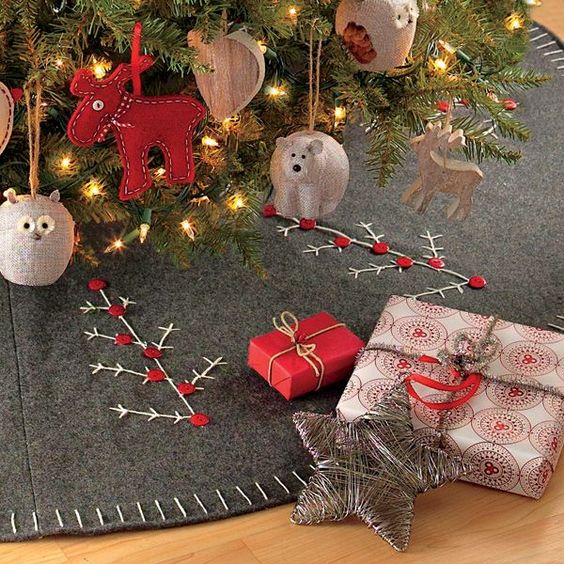 31 Ideas How To Cover A Christmas Tree Base Do it yourself ideas and