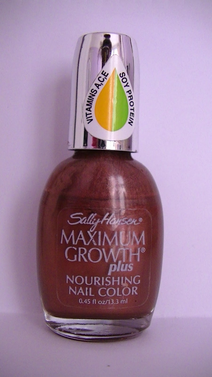 Nail Polish Reviews + Swatches! Sally Hansen Maximum Growth + Nourishing Nail ColourReview