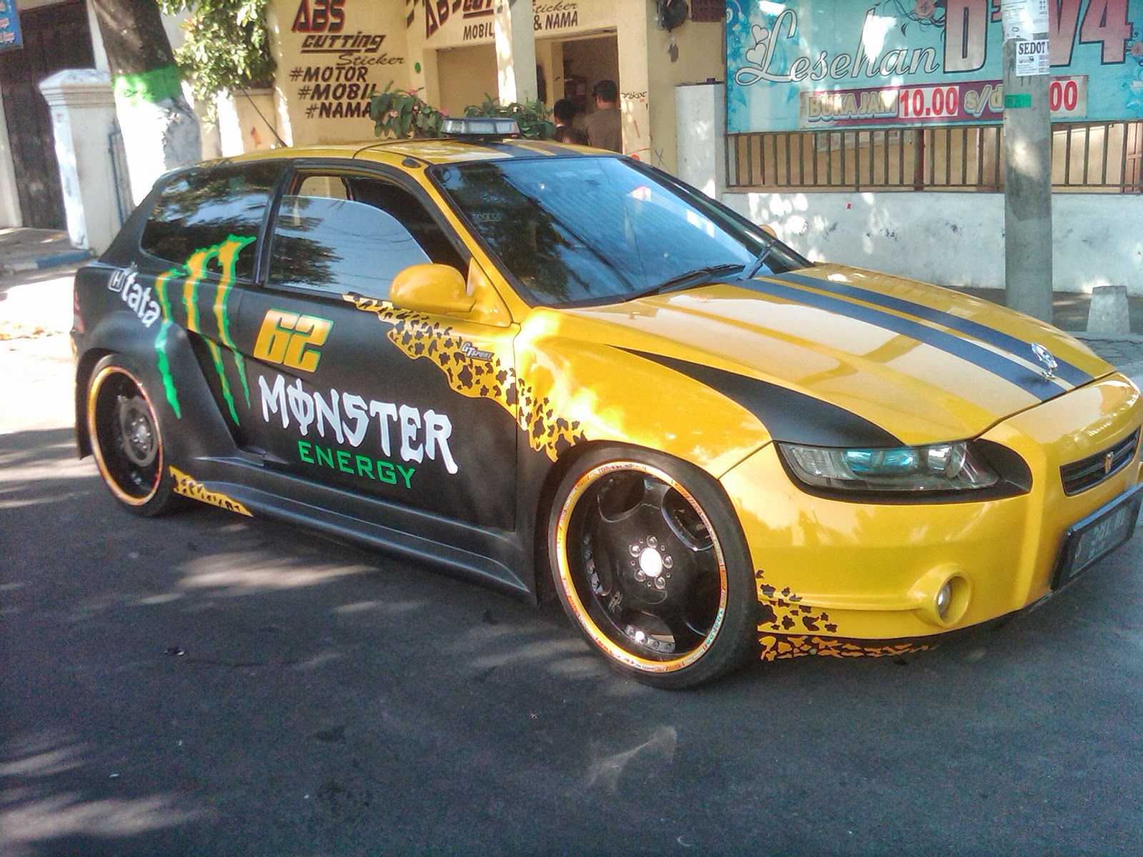 Cutting Sticker Modifikasi Mobil Cutting Sticker Modifikasi Mobil