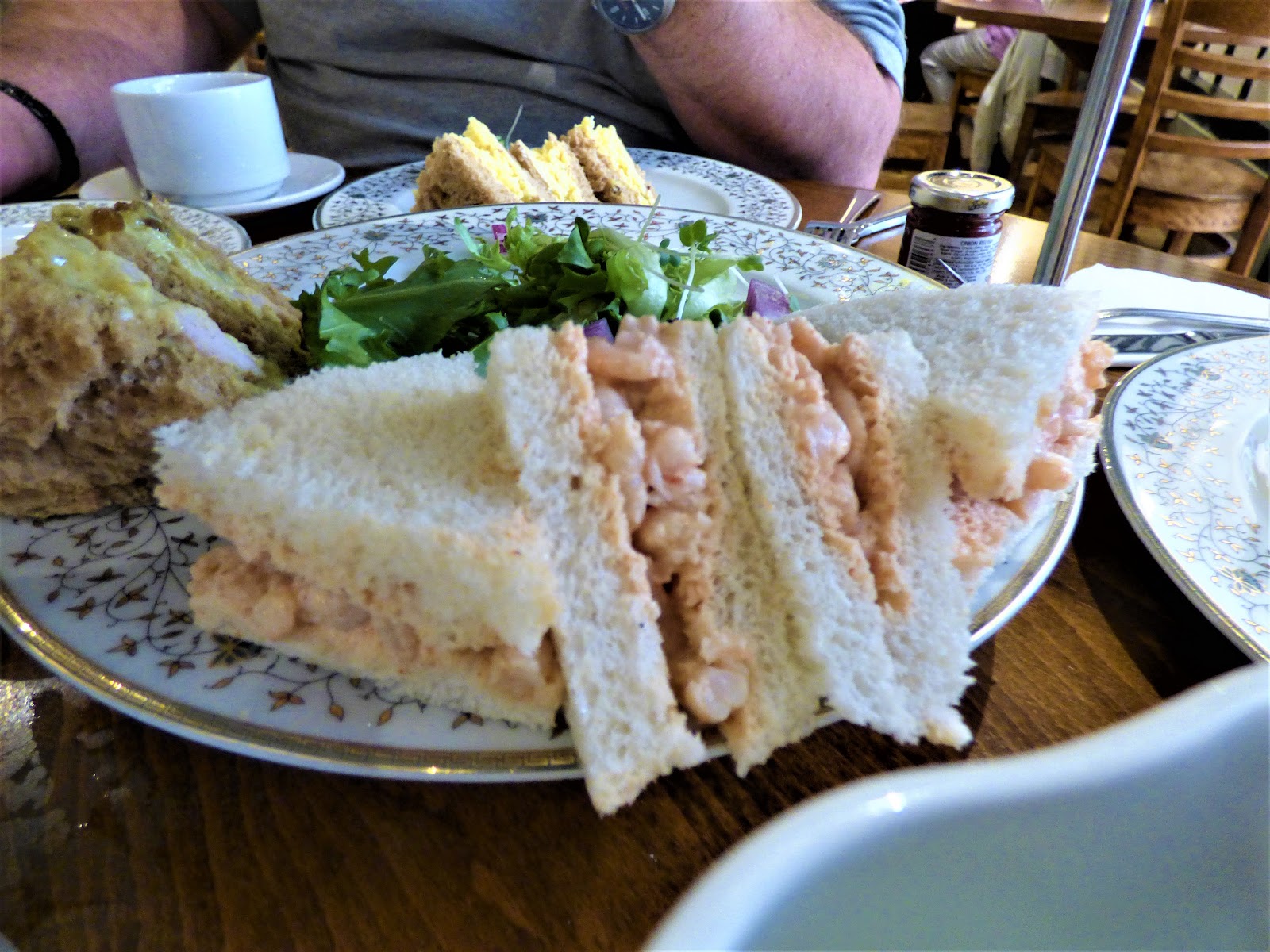 Scribbling Lau Afternoon tea at Tiptree Tea Room and Jam Factory in