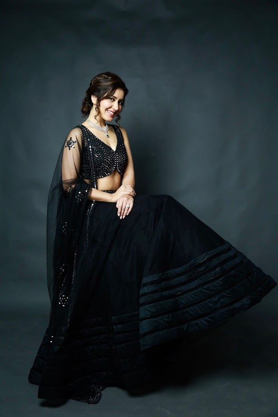 Raashi Khanna in black lehenga