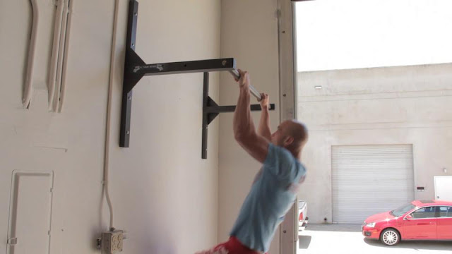 Review: Wall/Ceiling Mounted Pull Up Bar w/300 lb Capacity 