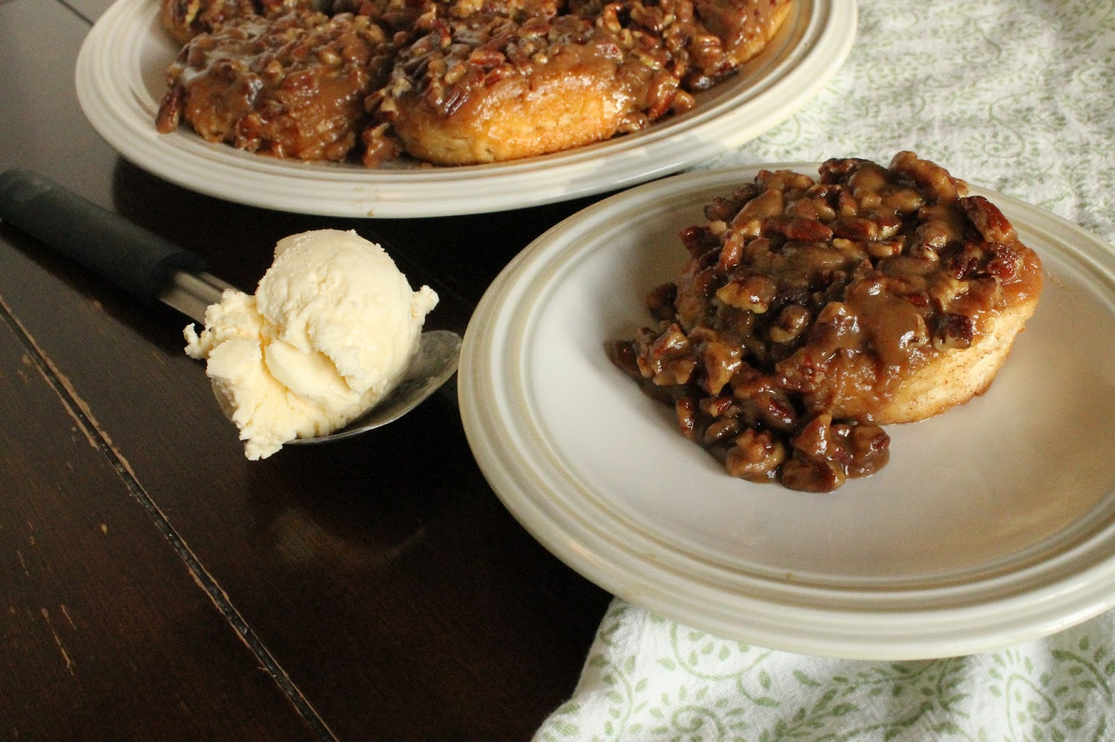 Corn Beans Pigs And Kids Easy Pecan Sticky Buns