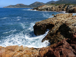 Côte rocheuse autour du golfe de Galeria - Balagne - Calvi Côte rocheuse autour du golfe de Galeria - Balagne - Calvi