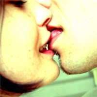Cara-Cara Ciuman Bibir Yang Hot  Agar Lebih Nikmat
