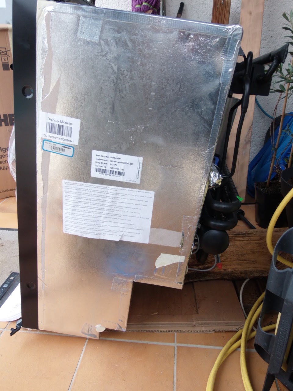 Installation nouveau Frigo Thetford N3000 "trimixte" 12V 220V GAZ 81 LITRES