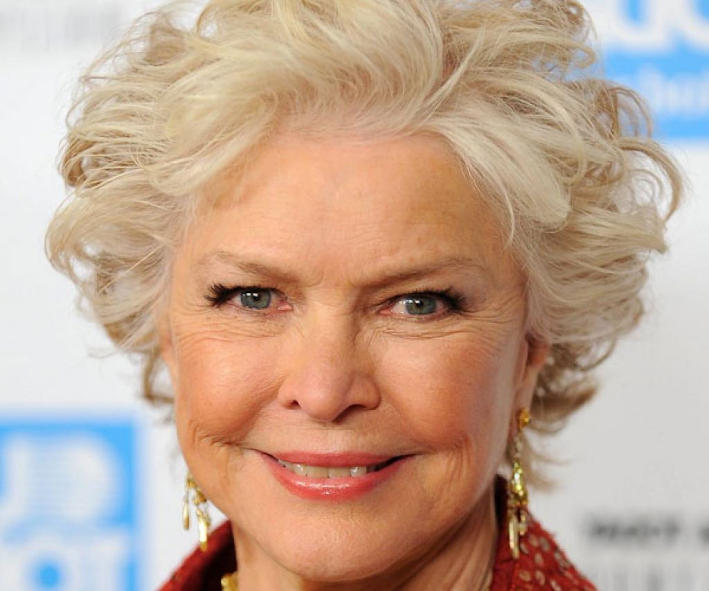 Internex Posed Layered Hairstyles Women Over 50 internex-posed-layered-hairstyles-women-over-50