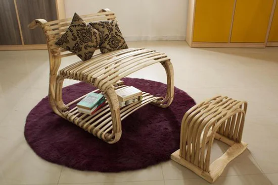 Desain kursi unik berbahan bambu