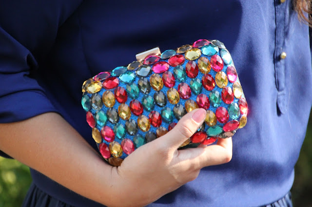 Clutch de pedrería hecho a mano DIY