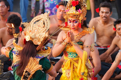  Indonesia ialah negara yang terbnyak mempunyai kebudayaan Contoh Pidato Tentang Kebudayaan (Mencintai Budaya Indonesia)