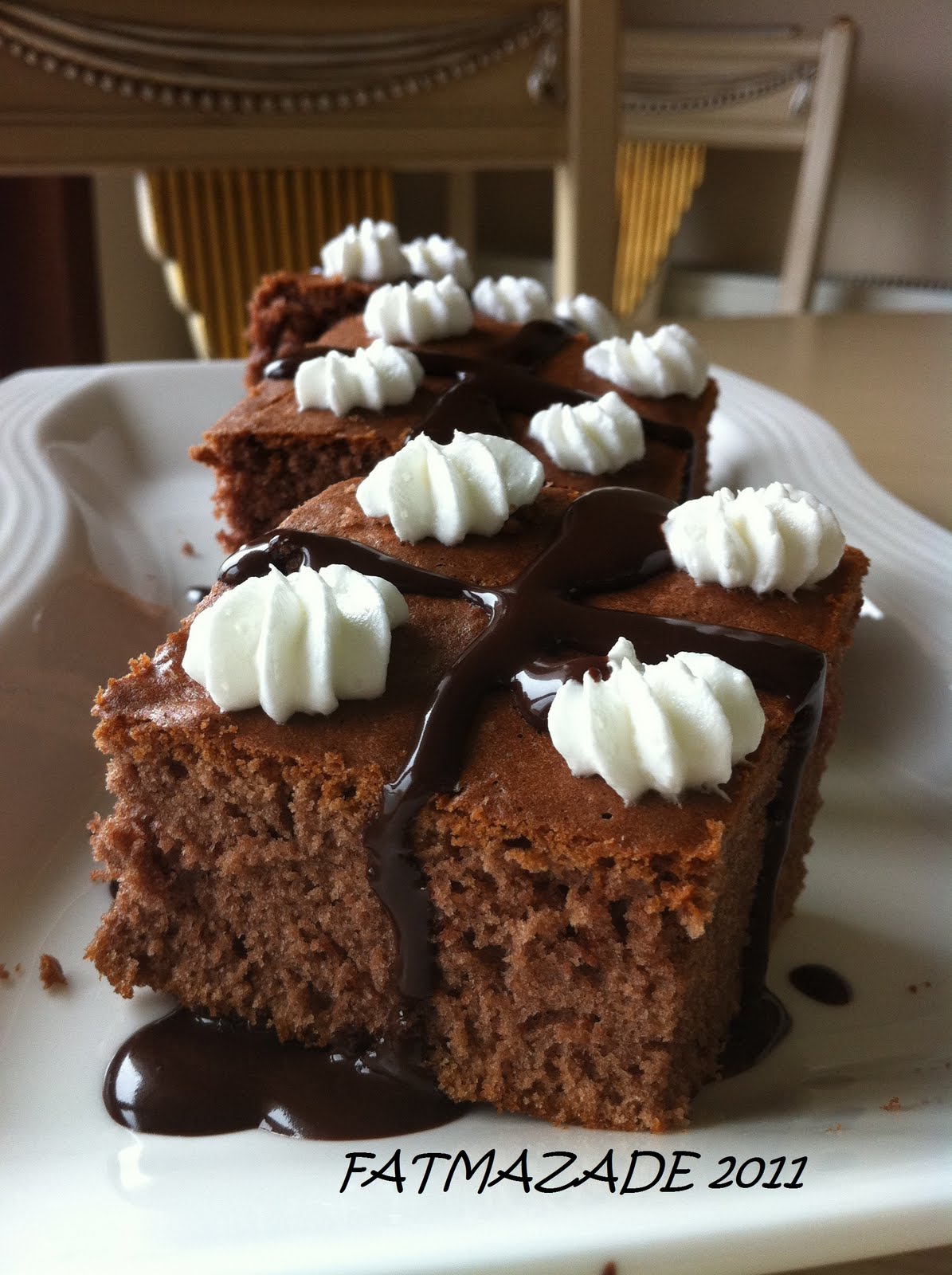 fatmazade lezzeti ÇİKOLATA SOSLU PUDİNGLİ KEK