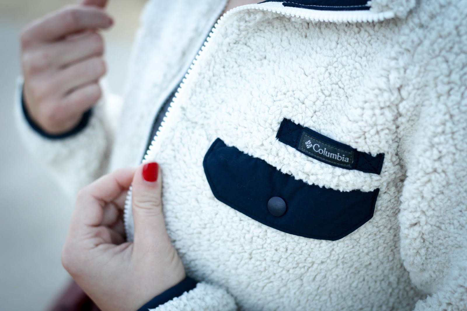 columbia women's mountain side heavyweight fleece vest