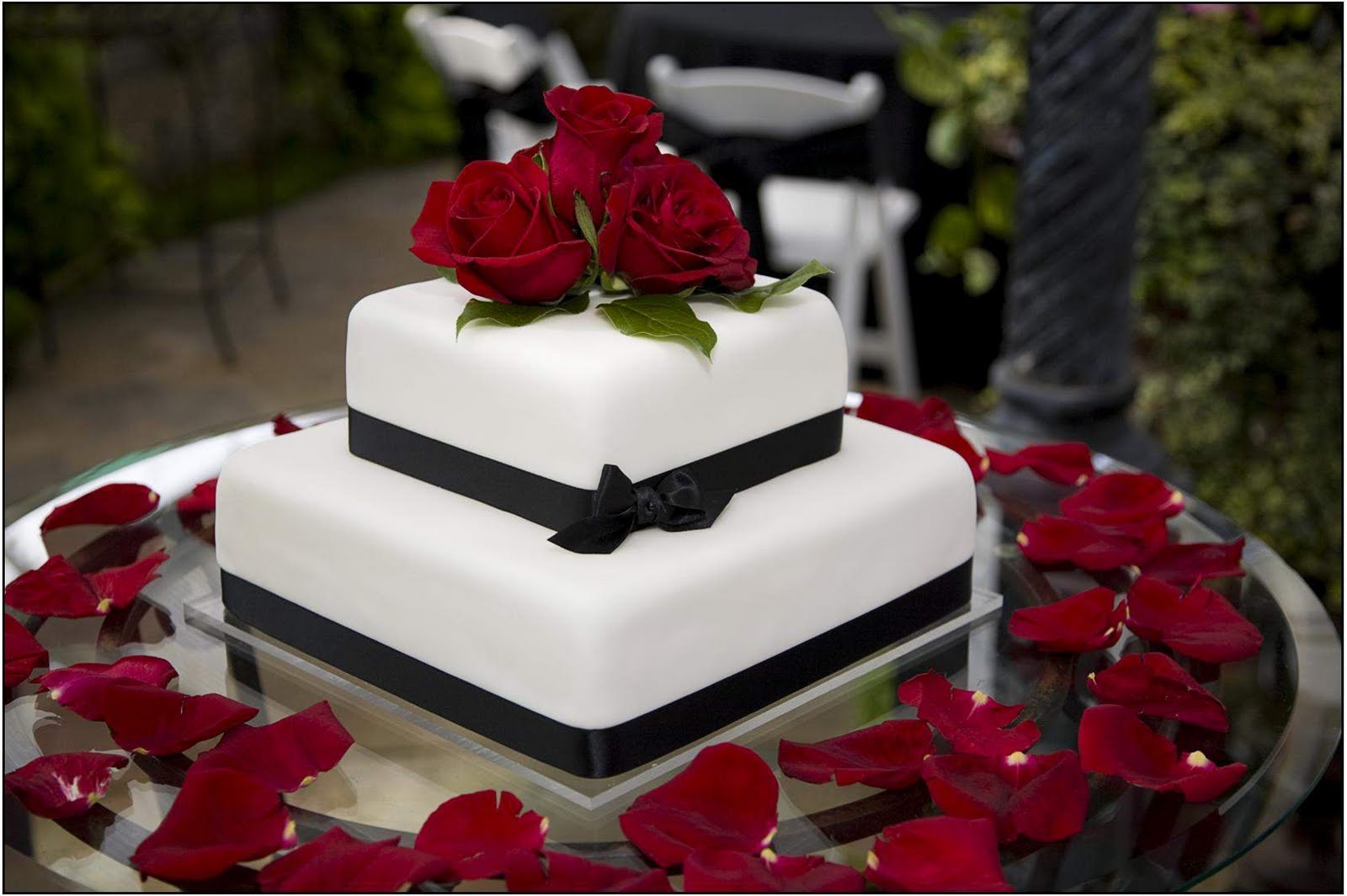 Delicious Square Wedding  Cakes  With Roses  Ideas 