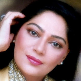 Simi Garewal rendezvous, show, age, husband, interview, rendezvous with simi garewal all episodes, latest photo, children, siddhartha, son, family, wiki, biography Simi Garewal rendezvous, show, age, husband, interview, rendezvous with simi garewal all episodes, latest photo, children, siddhartha, son, family, wiki, biography