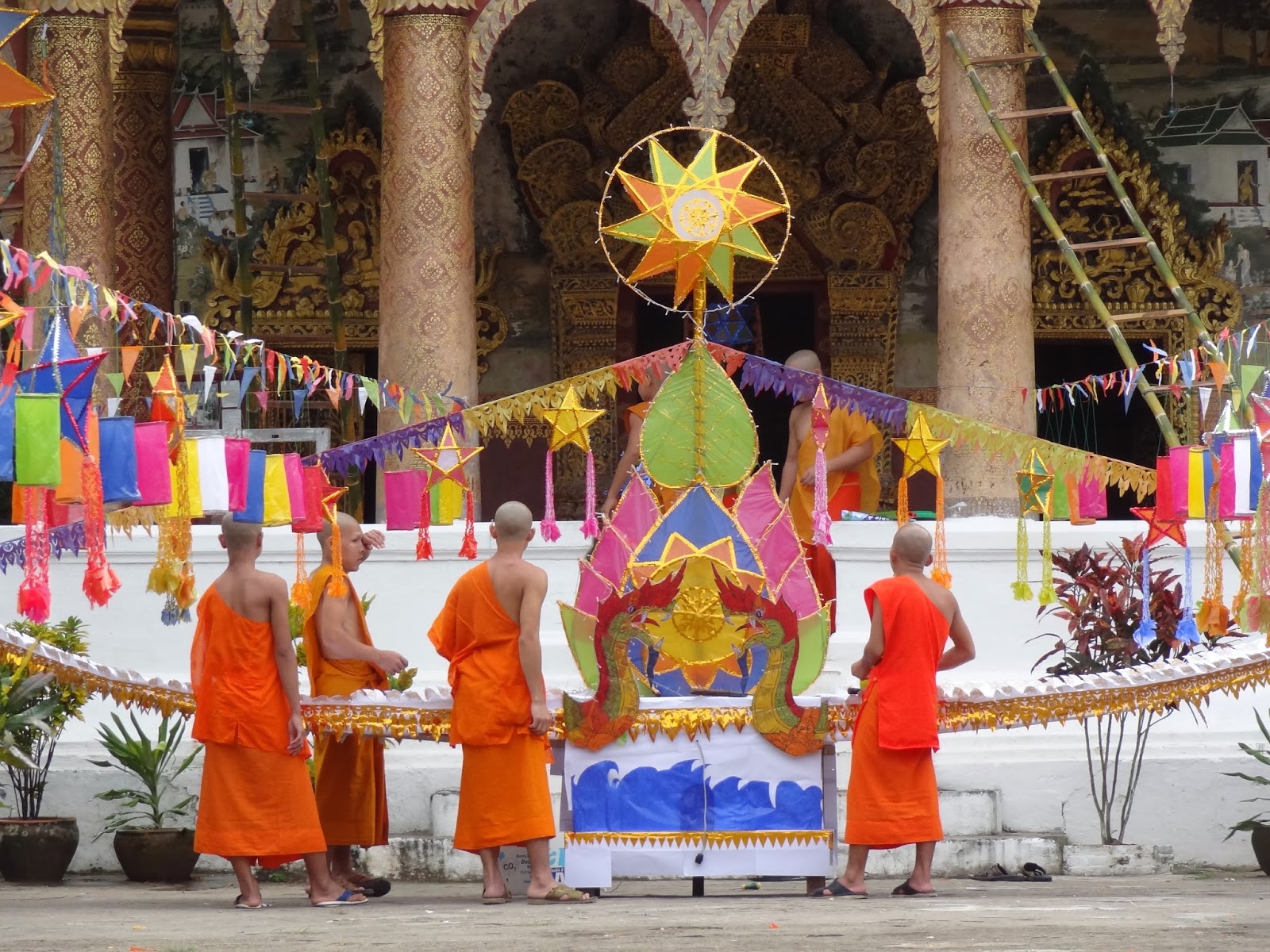 La fête de l'Ok Phansa (Sortie carême bouddhique)