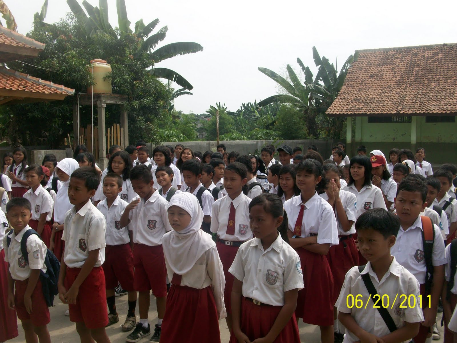 SDN WANASARI 15: PELULUSAN SISWA KELAS 6 ANGKATAN KE-5 TAHUN 2011