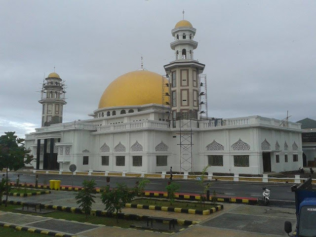 Bila Anda Jadi Imam dan Penceramah Tarawih di Masjid Ini, Akan Digaji 1.4 Juta per malam. Bila Anda Jadi Imam dan Penceramah Tarawih di Masjid Ini, Akan Digaji 1.4 Juta per malam.