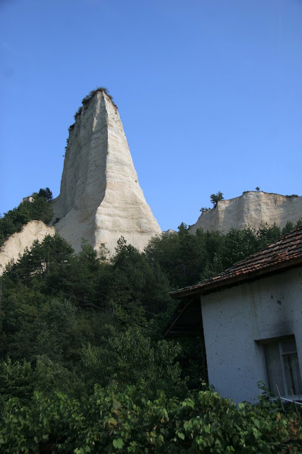 « Піраміда. »
