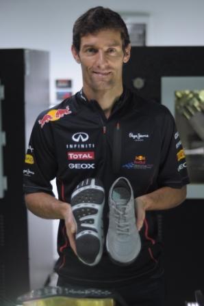 cómo utilizar golf vagón Fashionista Smile: Mark Webber Testimonial of the New GEOX Track Shoe