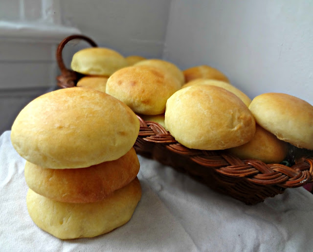 Roxana's Dinner Rolls Roxana's Dinner Rolls