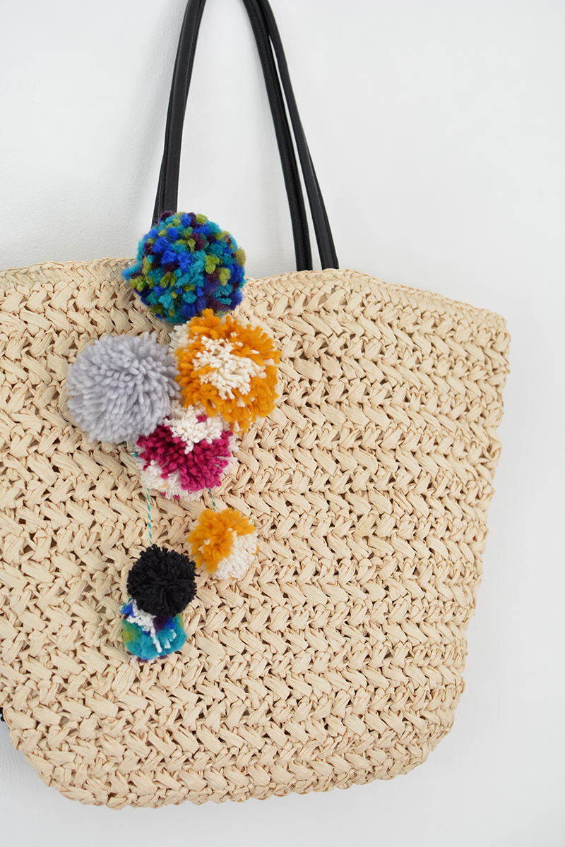 DIY pom pom straw bag (2 ways) — Caroline Burke Burkatron
