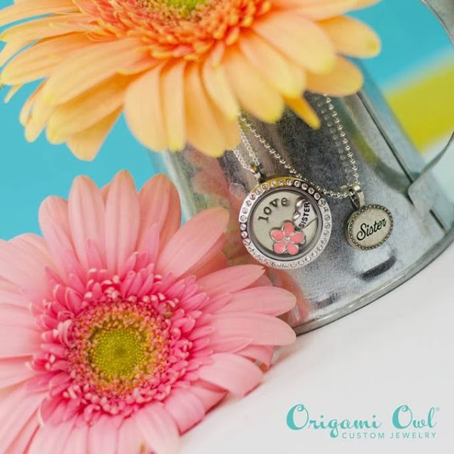 Sister Love Origami Owl Living Locket