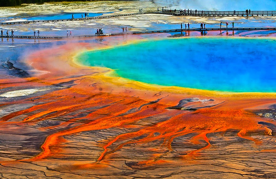 5. Grand Prismatic Spring in Wyoming, USA - 29 Unbelievable Locations That Look Like They’re Located On Another Planet