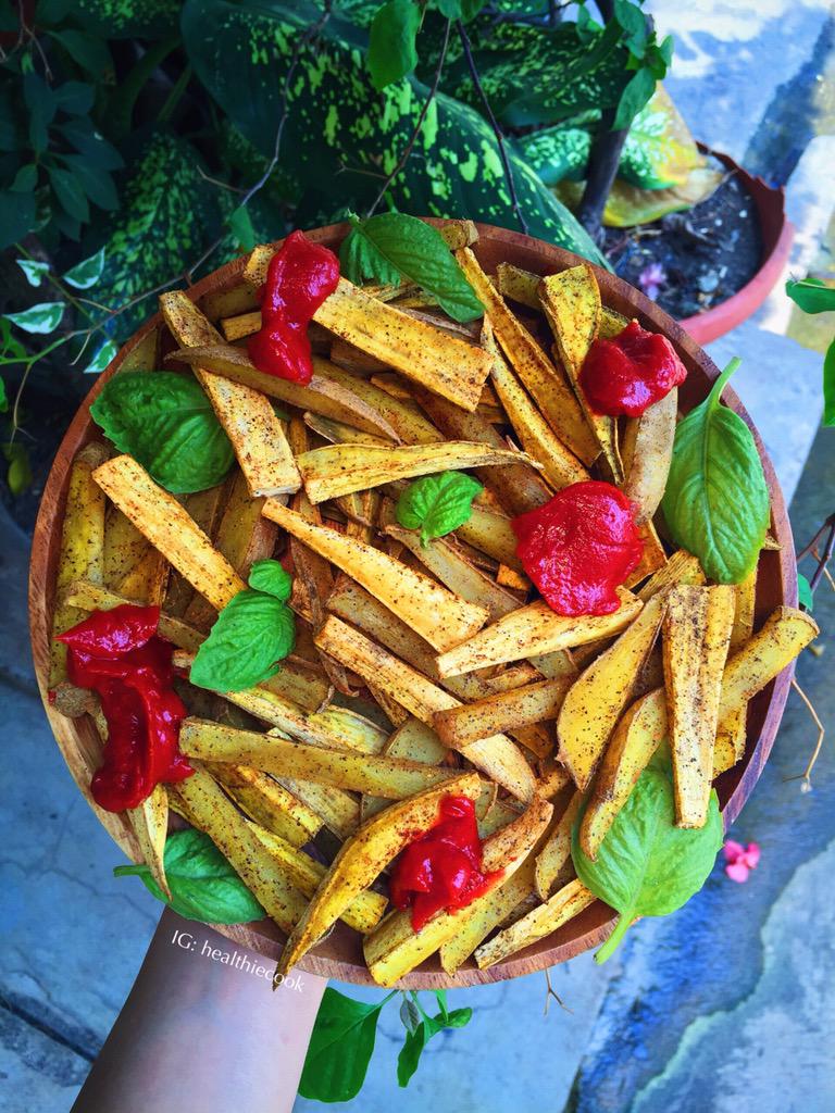 CRISPY Baked Fries + Vegan Ketchup Healthiecook