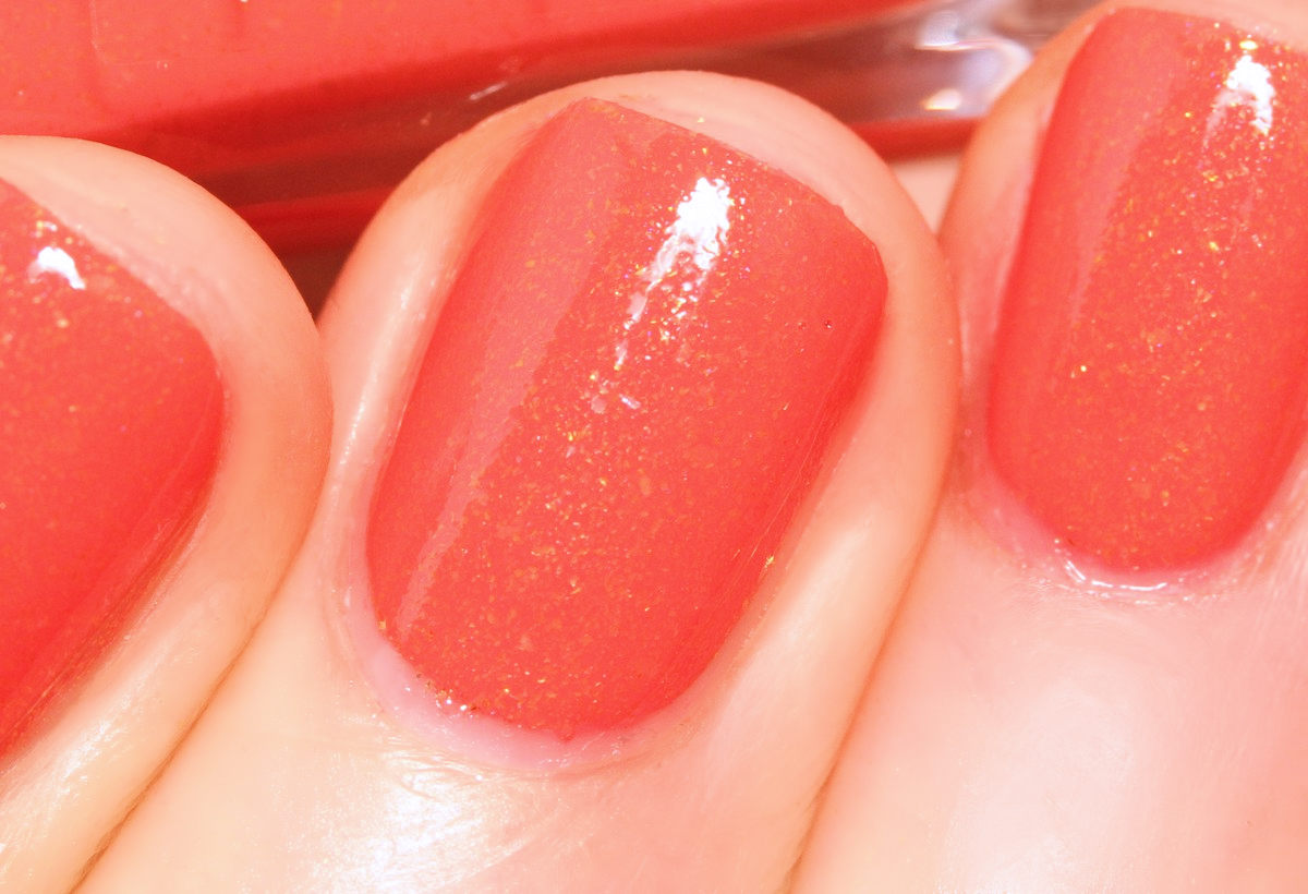 dior glitz nail polish