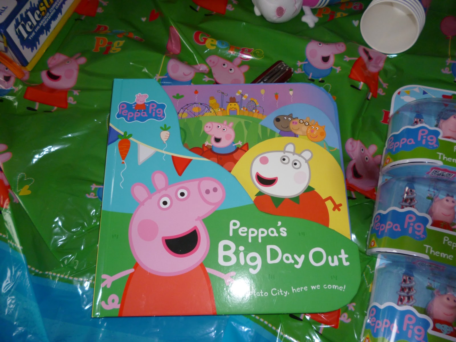 Madhouse Family Reviews PeppasThemeParkParty Peppa Pig Toys review