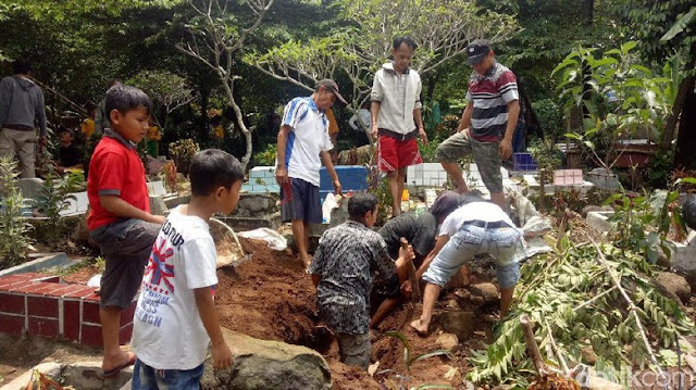 Geger Mayat Muncul dari Kubur Geger Mayat Muncul dari Kubur