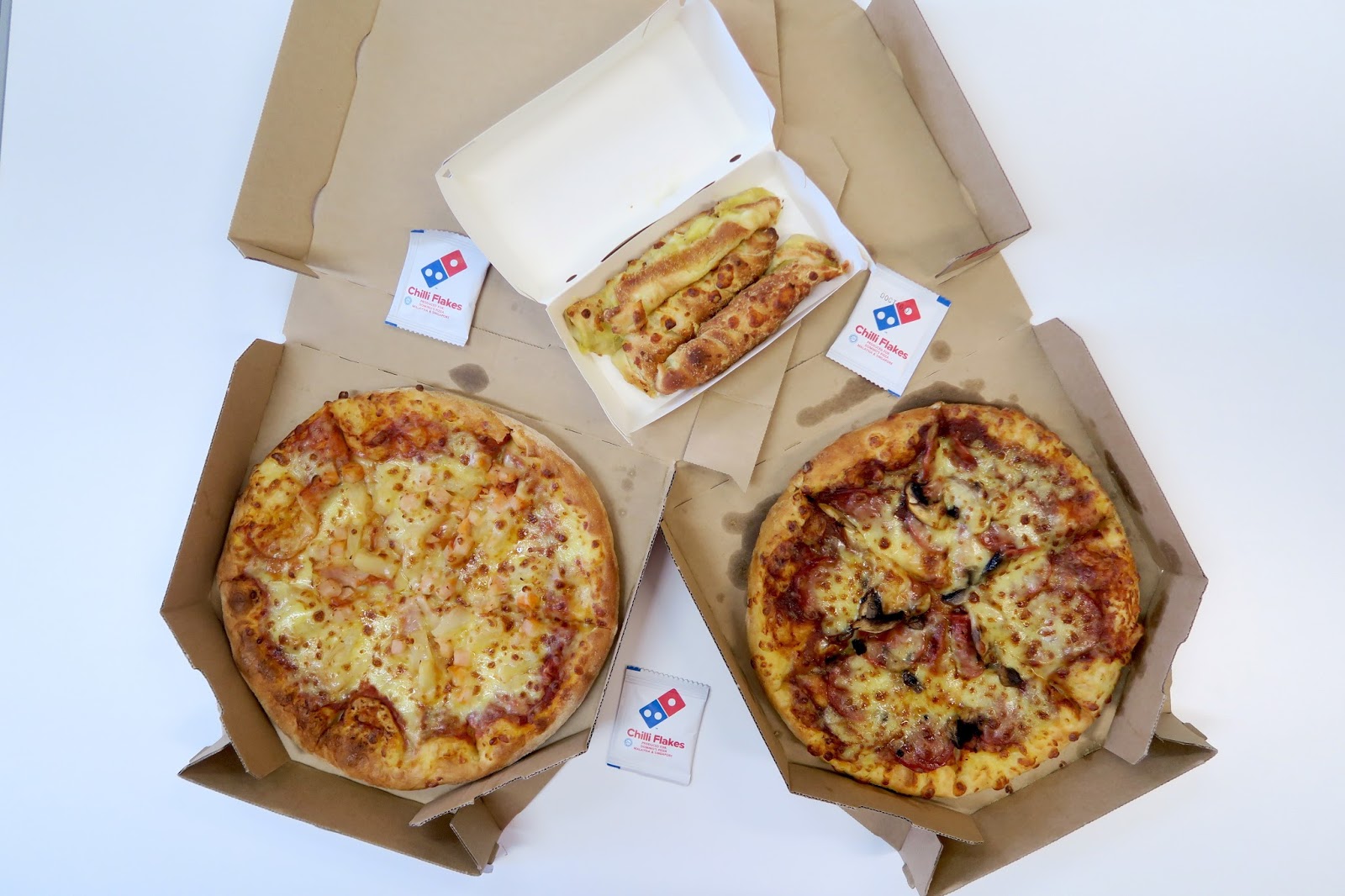 Domino's Cheesy Mozzarella Stick Kaiting Hearts