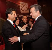 Pedro Joaquín Coldwell y Enrique Peña Nieto en el aniversario del PRI.