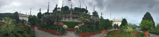 イタリア・イゾラベッラ（ベッラ島）ボロッメオ宮殿の庭